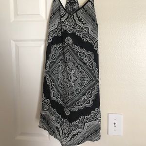 Light weight black & white dress